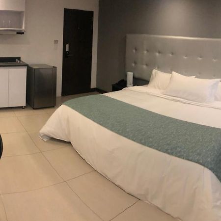 Hotel Serenity Corferias Богота Экстерьер фото